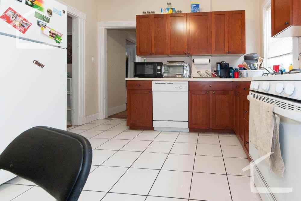 45 Falkland St #1 - Photo 7 of 16