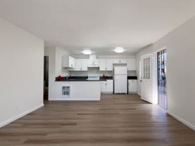 LB1381 - Photo 1 of 1