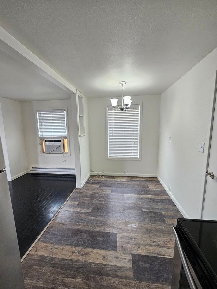 402 W Loop Dr - Photo 4 of 13