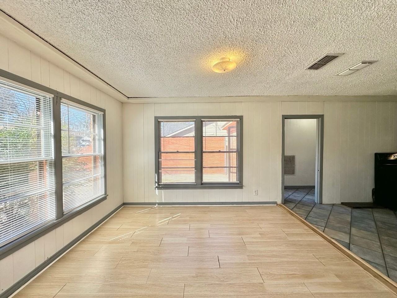 1107 Dogwood St - Photo 6 of 21