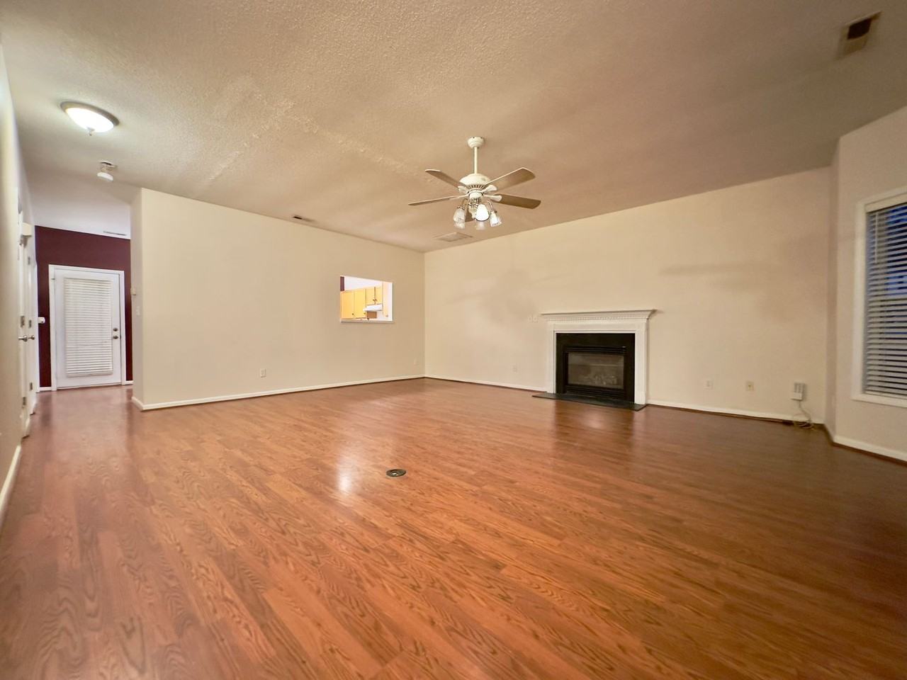 400 Misty Groves Cir - Photo 3 of 30