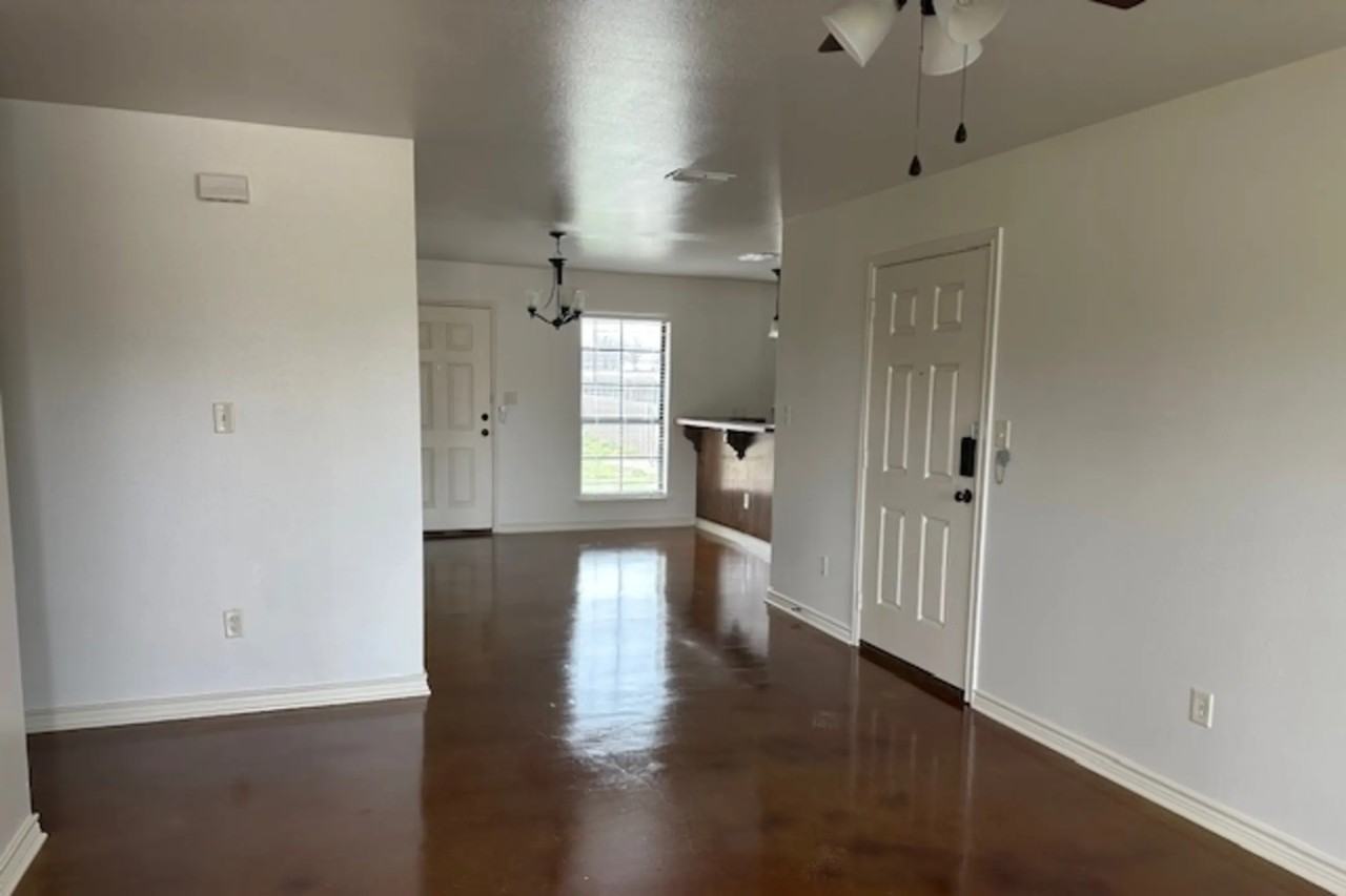 19540 County Road 4108 - Photo 2 of 11