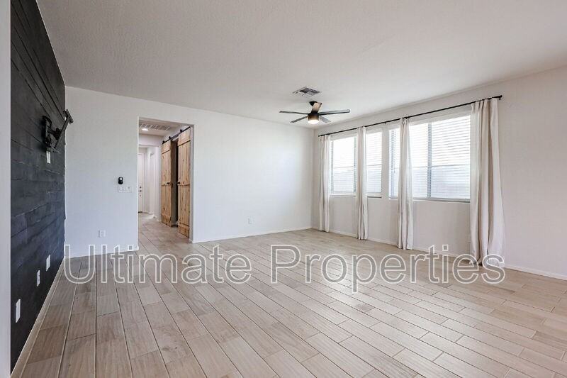 25151 N 143rd Dr - Photo 4 of 24