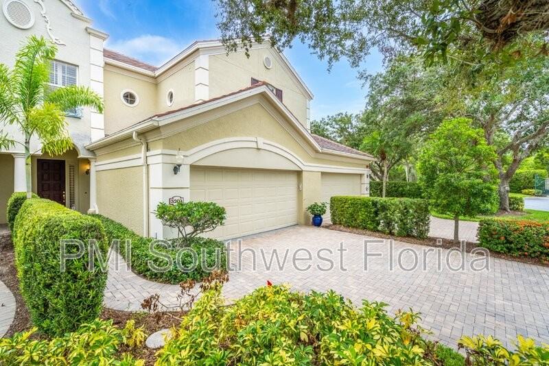 5204 Bouchard Cir #102 - Photo 4 of 46