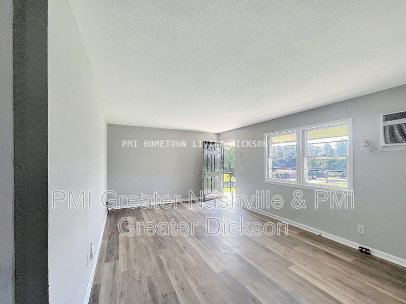 542 Ashe Ave #4 - Photo 3 of 11