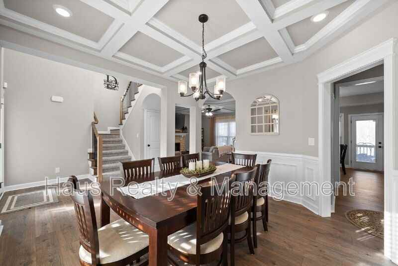 2459 Shadowood Rd - Photo 5 of 33