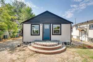 featured image of 483 1st St N #1