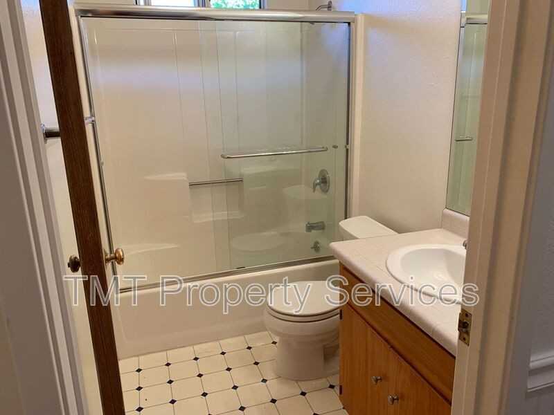 239 Surf St #F - Photo 2 of 19