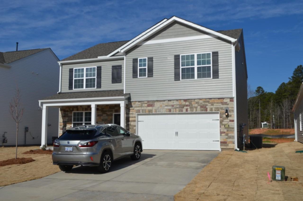 421 Ashley Run - Photo 3 of 47