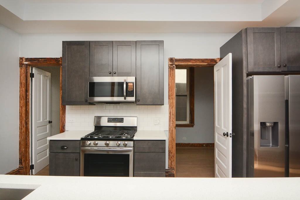 949 N Winchester Ave #1R - Photo 3 of 21