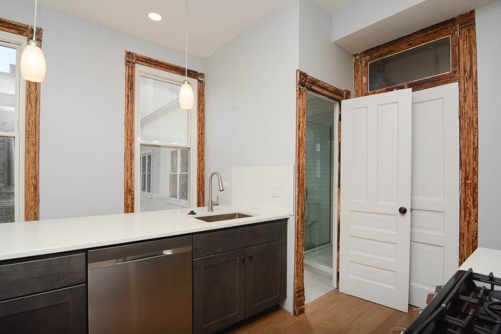 949 N Winchester Ave #1R - Photo 6 of 21