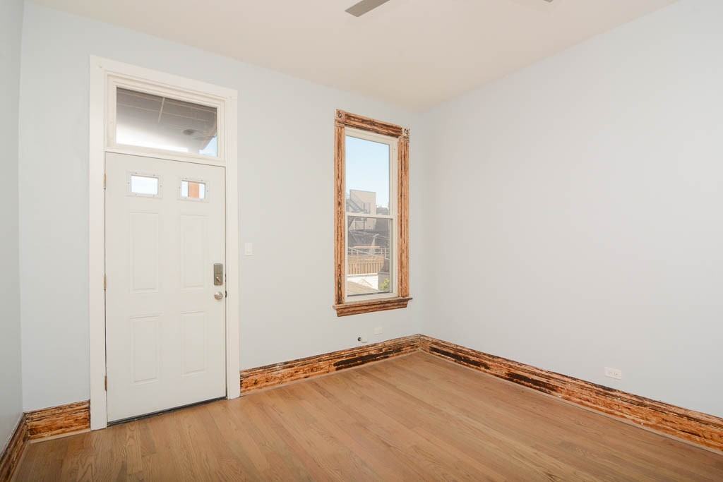 949 N Winchester Ave #1R - Photo 7 of 21