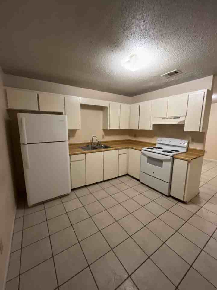 68 A Twin Trees Drive - Photo 3 of 8