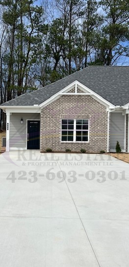 411 Minnis Rd Ne - Photo 2 of 25