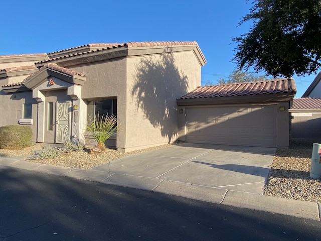 8128 W Mary Jane Ln - Photo 4 of 50