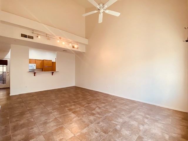 8128 W Mary Jane Ln - Photo 5 of 50