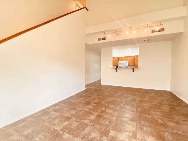 8128 W Mary Jane Ln - Photo 6 of 50