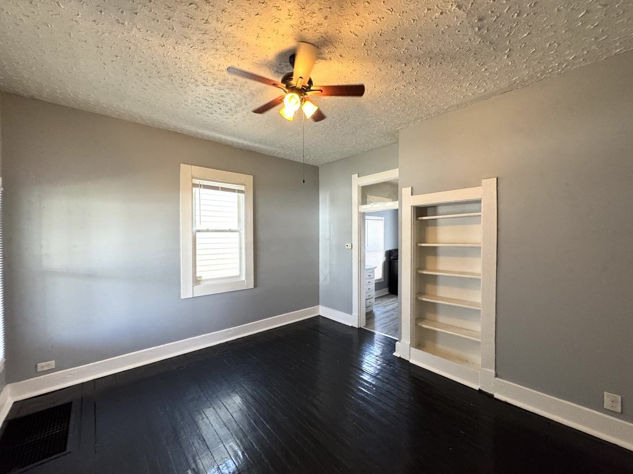 309 Iowa St - Photo 3 of 16