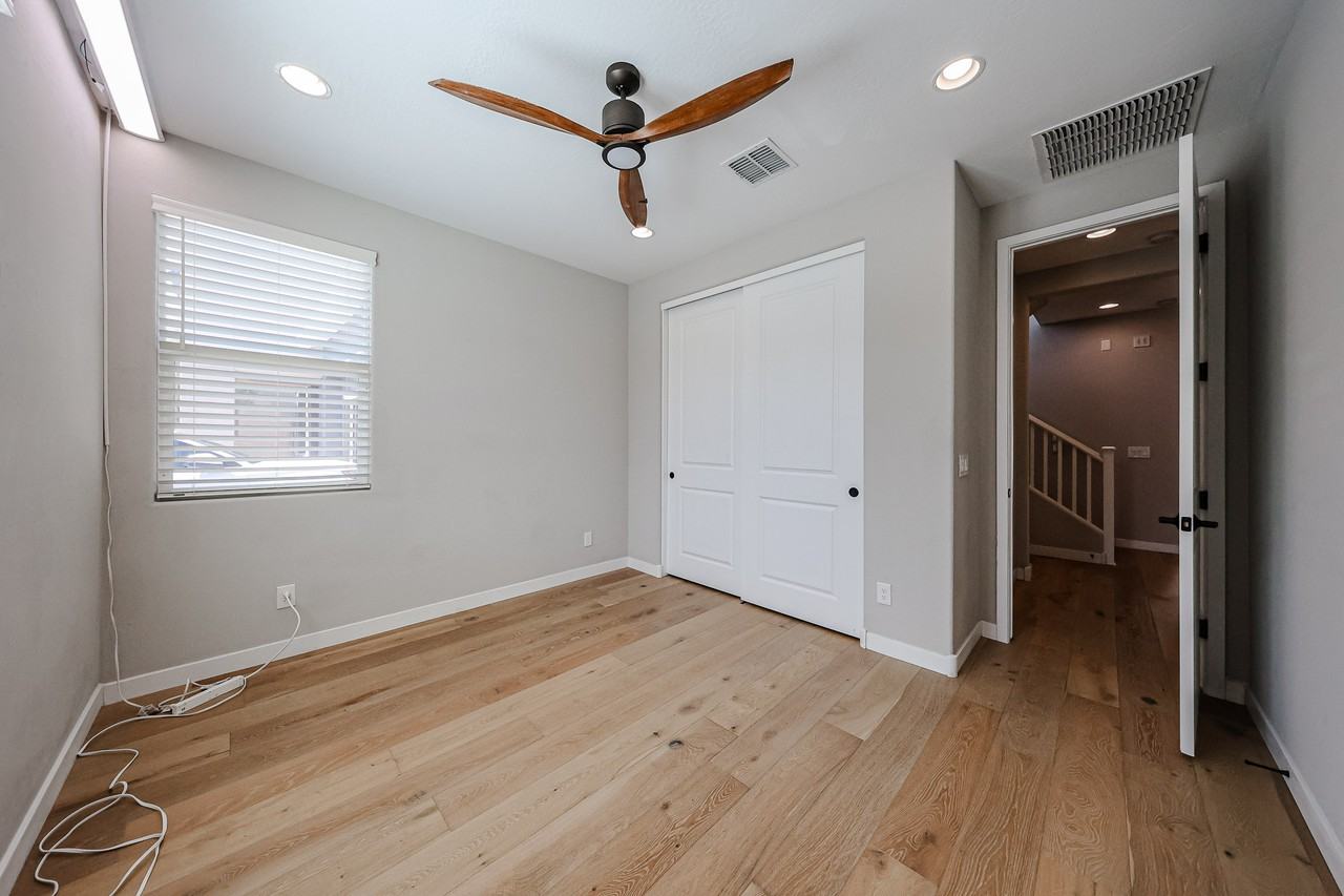 1726 W Jeanine Dr - Photo 7 of 50