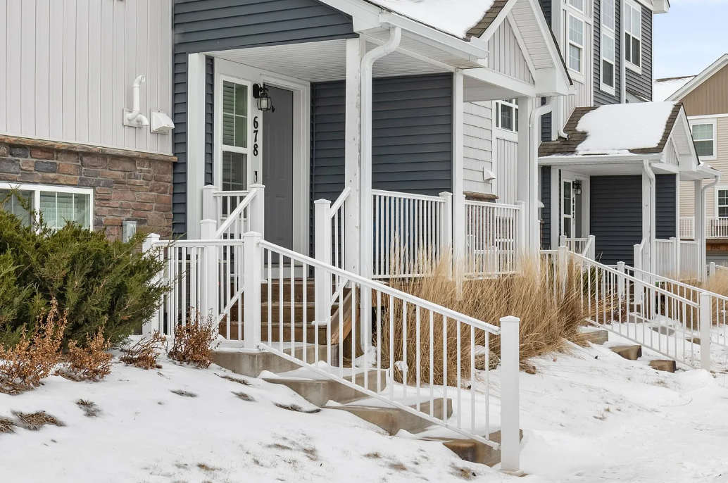 678 Eagle Ct - Photo 3 of 22