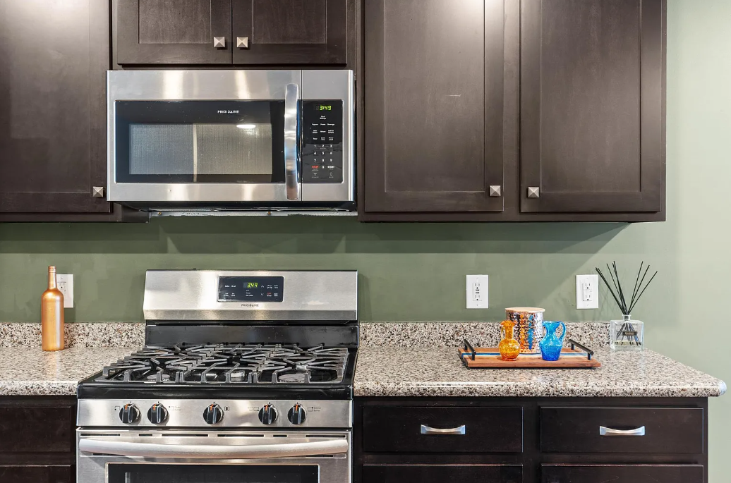 678 Eagle Ct - Photo 6 of 22