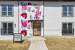 featured image of 321 E 8th St