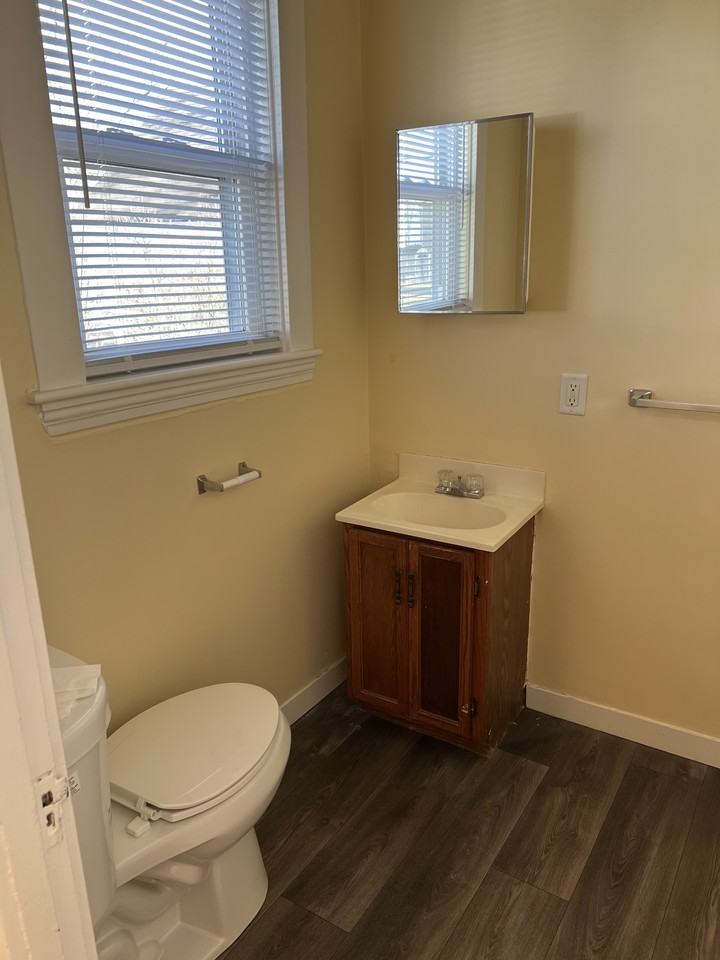 32 Pine St #32 - Photo 5 of 16