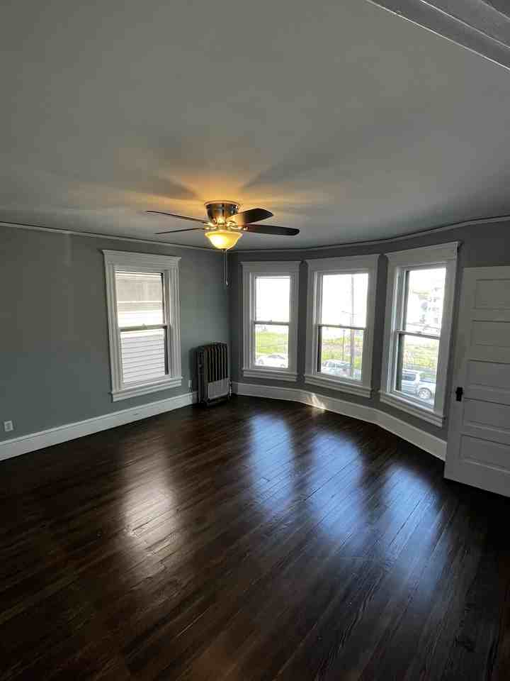 318 North Irving Avenue - Photo 2 of 6