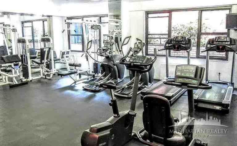 333 E 49th St #11O - Photo 2 of 6