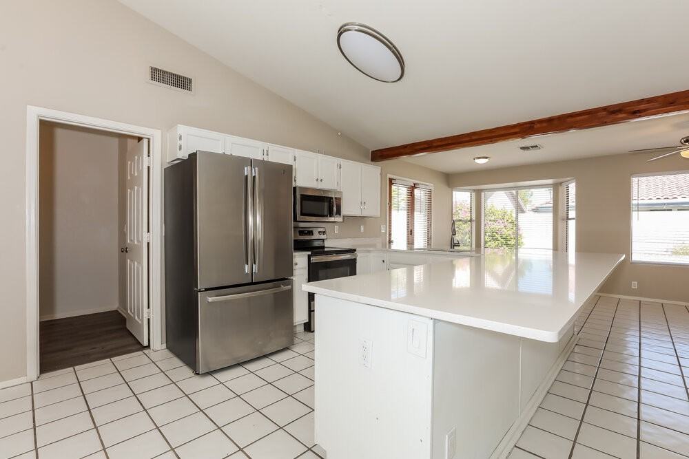 1922 E Cortez Dr - Photo 6 of 16