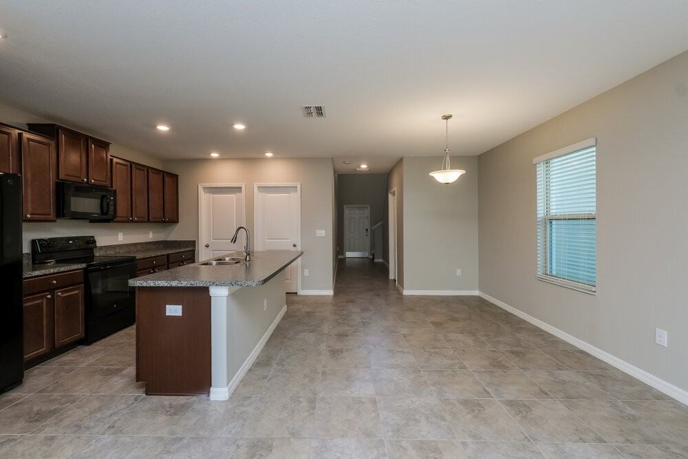 15425 Broad Brush Dr - Photo 5 of 17