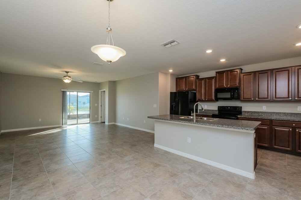 15425 Broad Brush Dr - Photo 6 of 17