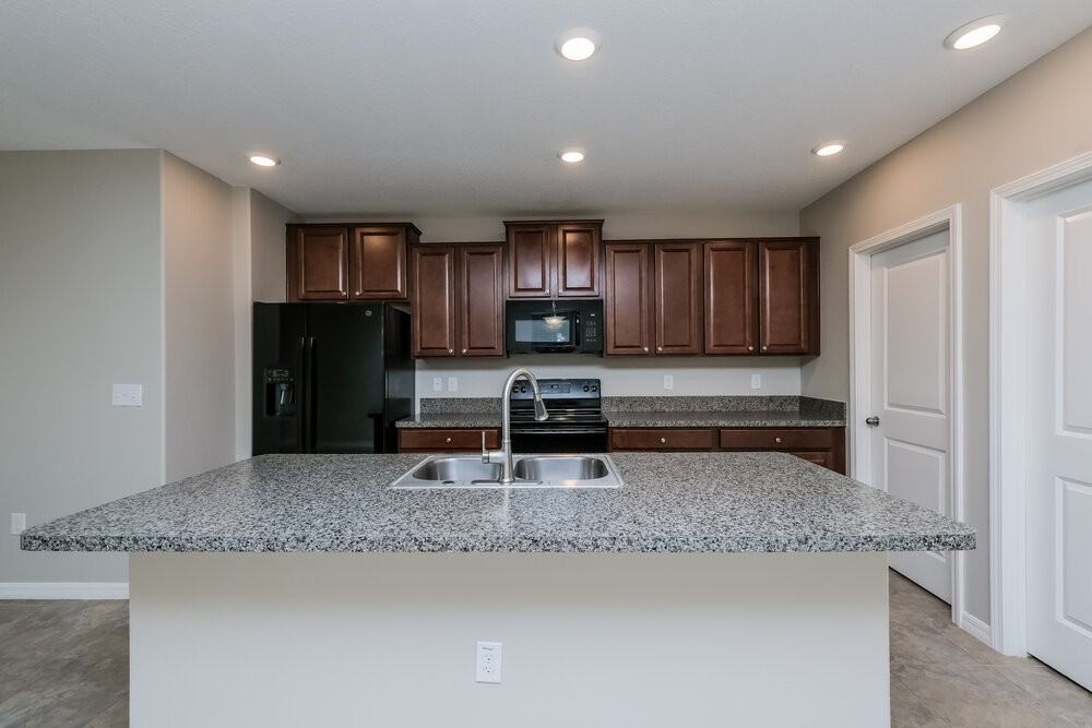 15425 Broad Brush Dr - Photo 7 of 17