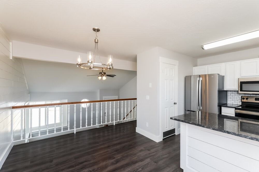 1805 Nw - Photo 6 of 18