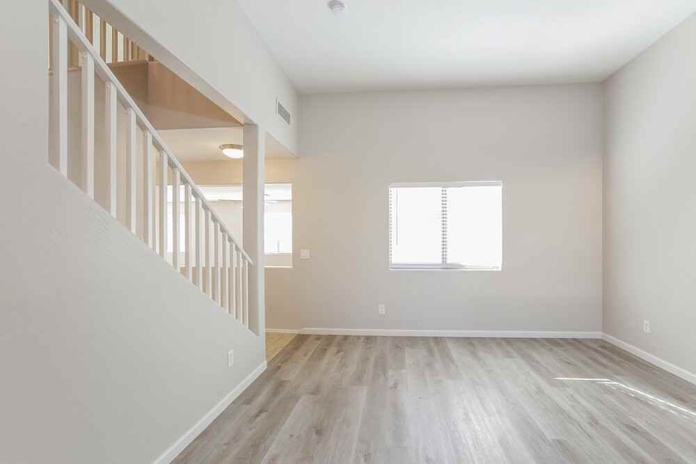 3733 W Dunbar Dr - Photo 5 of 17