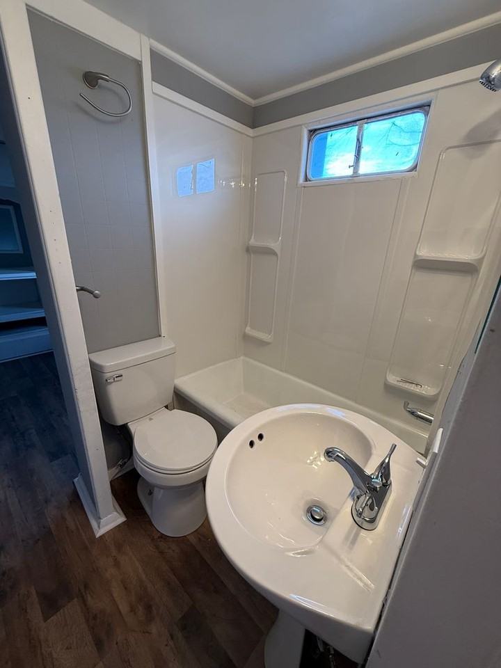111 E Division St - Photo 7 of 11