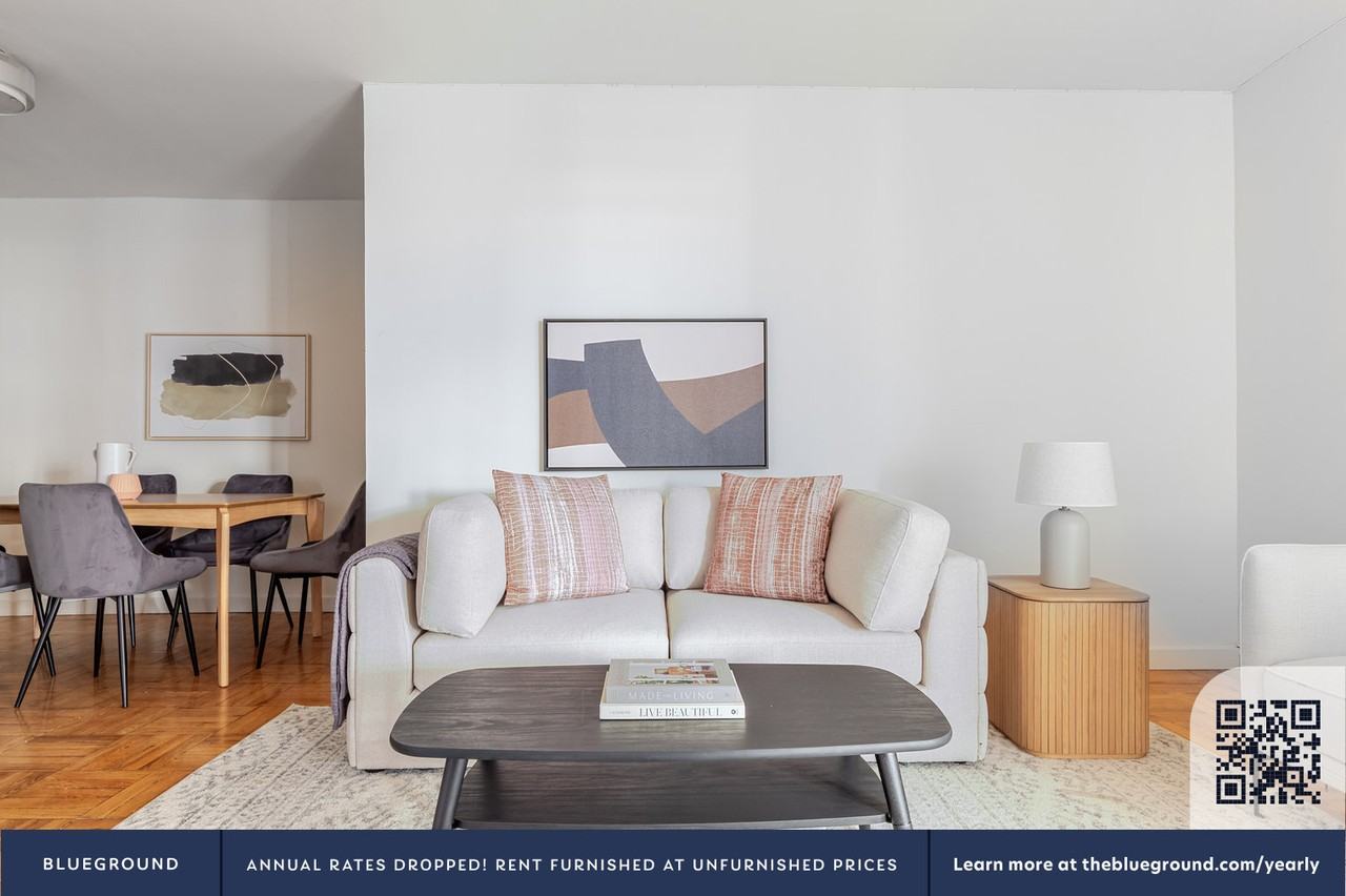 300 East 46th Street - Photo 4 of 27