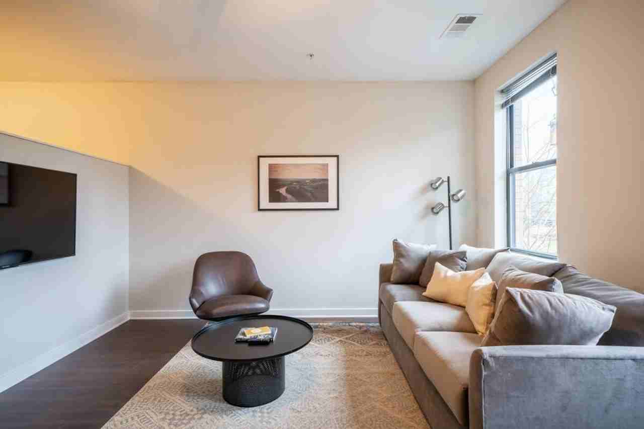 1016 18th Avenue South - Photo 2 of 34