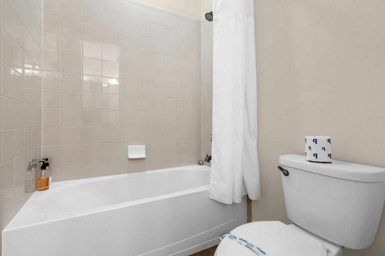 350 Pendant Court #1059231P - Photo 7 of 29