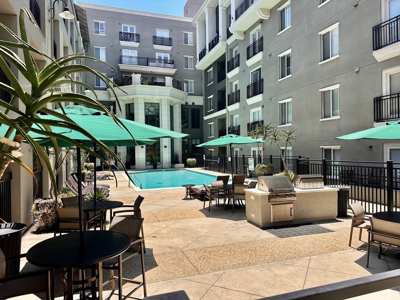 1670 Kettner Blvd #1059316P - Photo 3 of 15