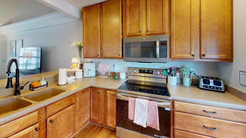 9316 Shingle Oak Dr - Photo 3 of 34