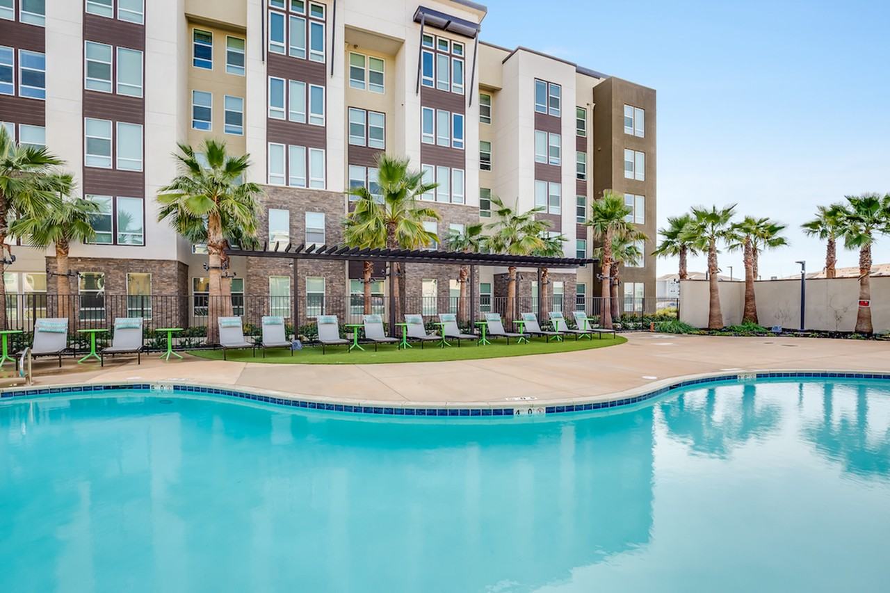 The Crossings Student Apartments - Photo 5 of 50