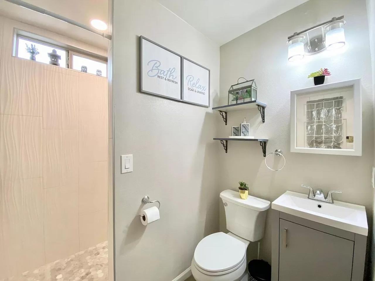 8010 North la Oesta Avenue - Photo 3 of 5