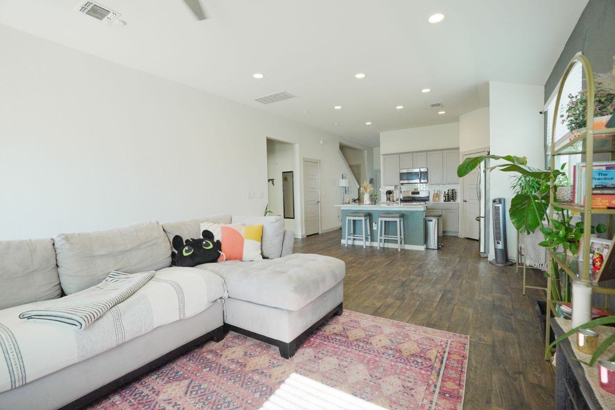 4605 Tully Dr - Photo 7 of 34