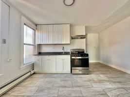 featured image of 33 Howe St