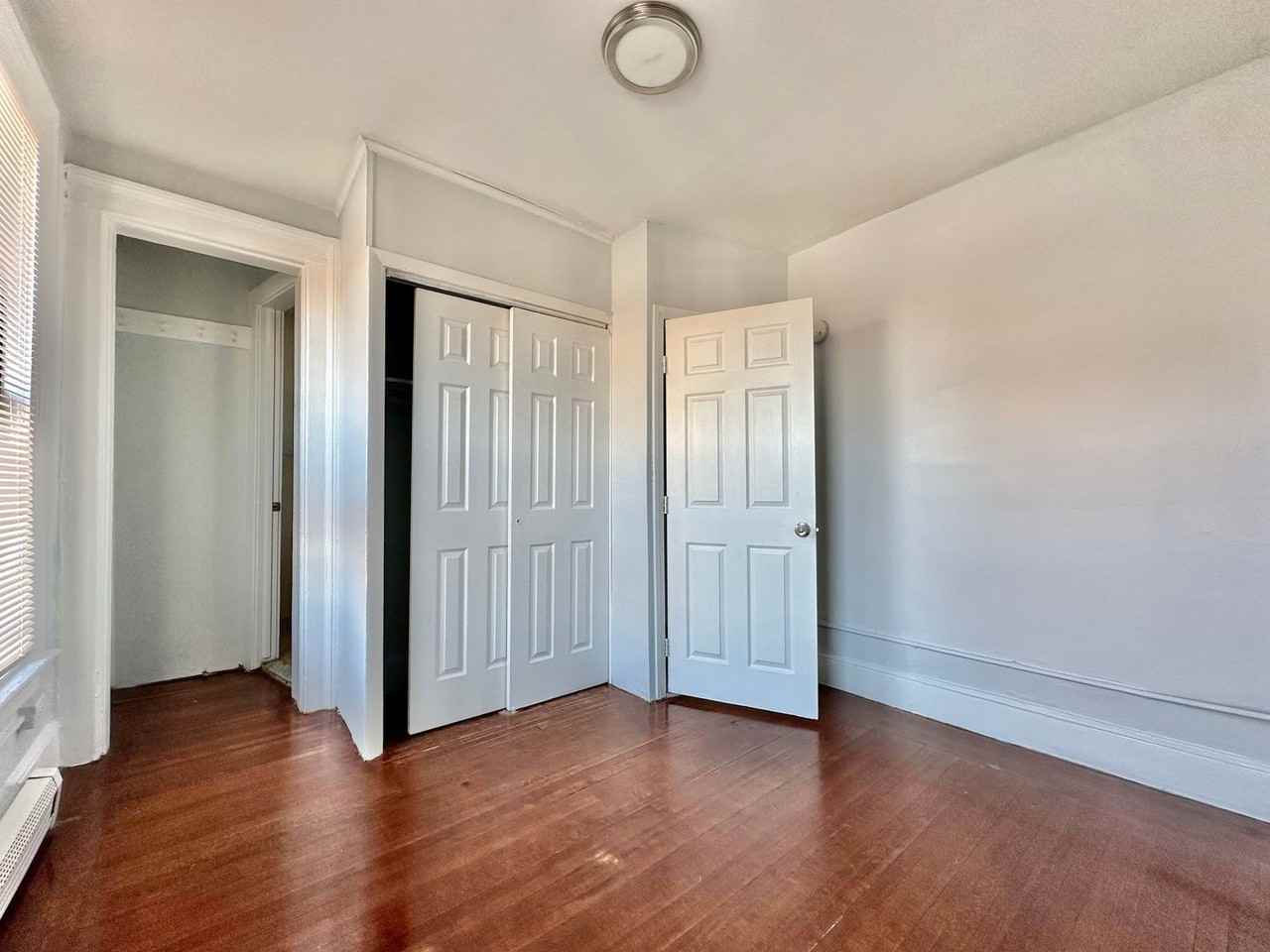 33-35 Howe Street - Photo 5 of 12