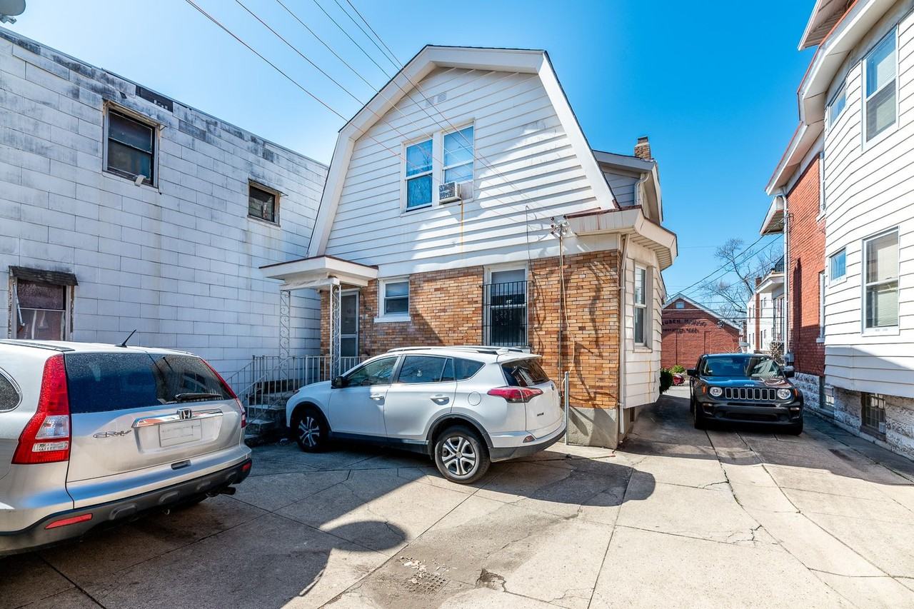 2354 Rohs St - Photo 3 of 11