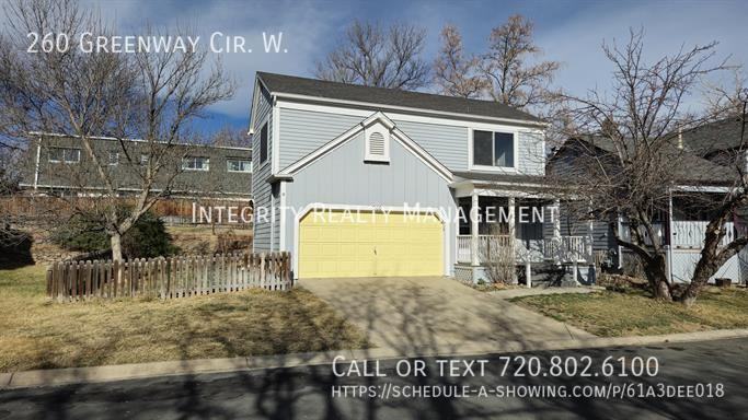 260 Greenway Cir W - Photo 3 of 32