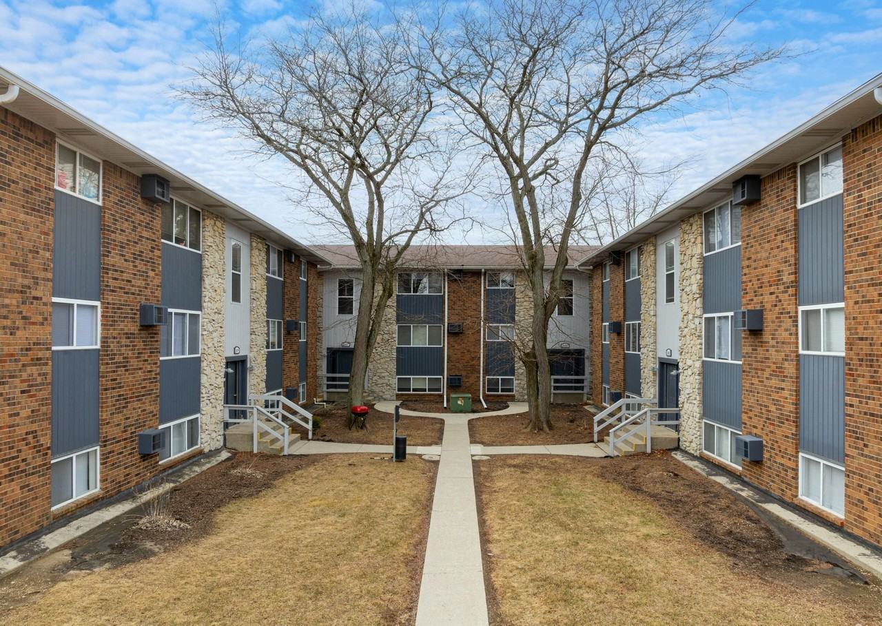 Move in Today! Half of Security Deposit!! - Photo 4 of 35