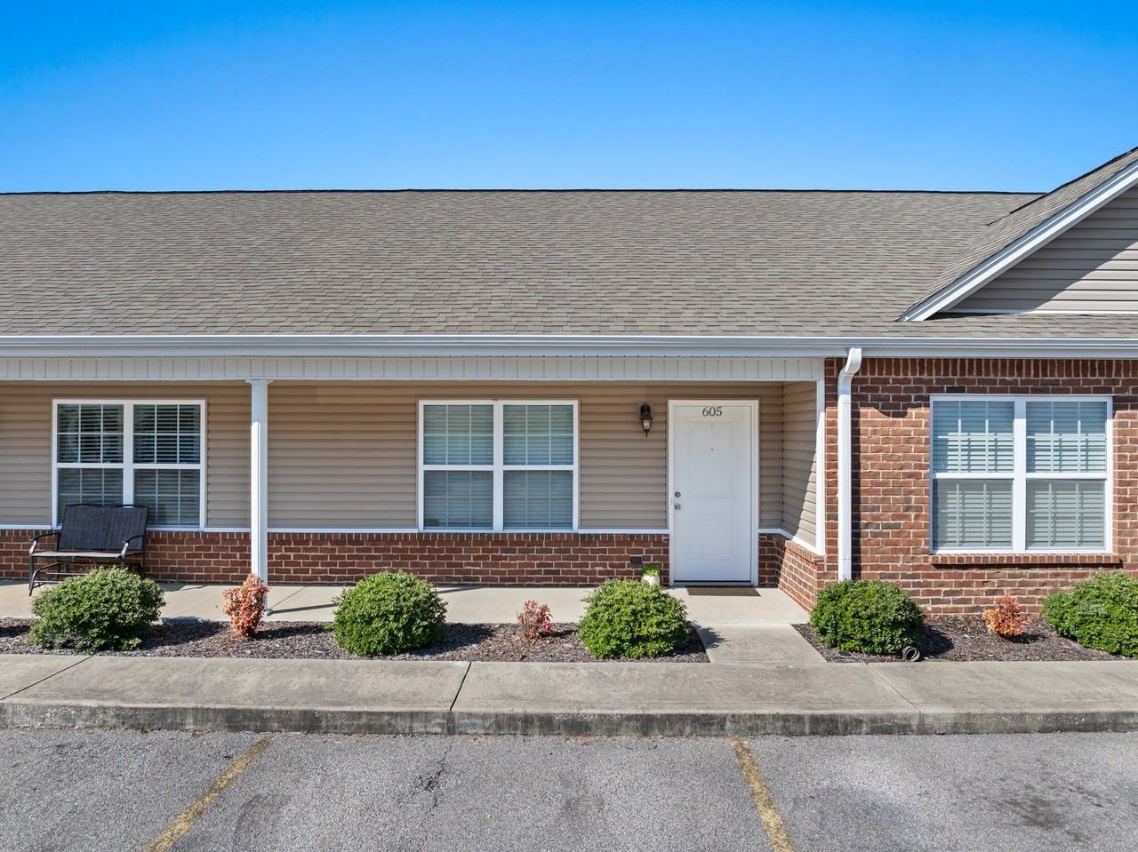 102 Summerfield Place - Photo 2 of 12